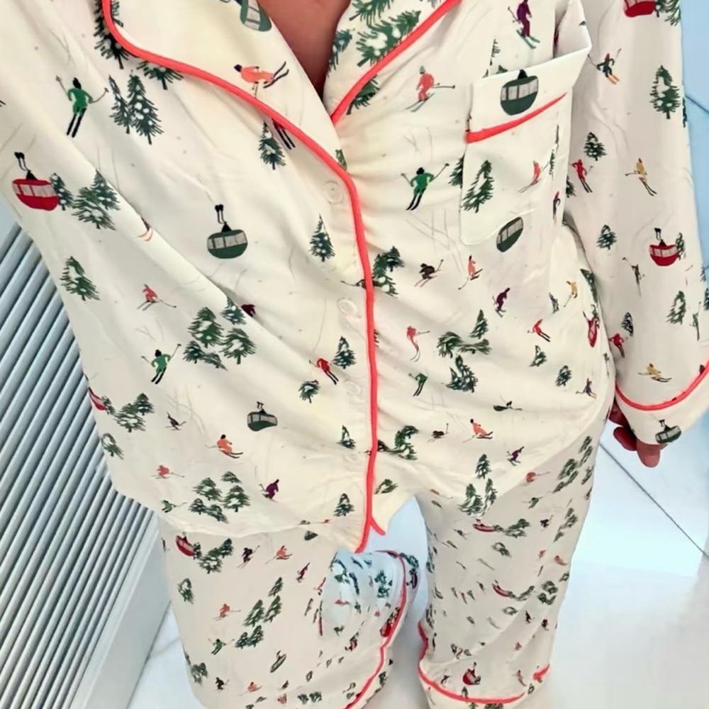 Jordann Pajama Set with Ski Print and Red Trim. XL. NEW. WIDE LEG PANT L/S Top - Picture 1 of 5